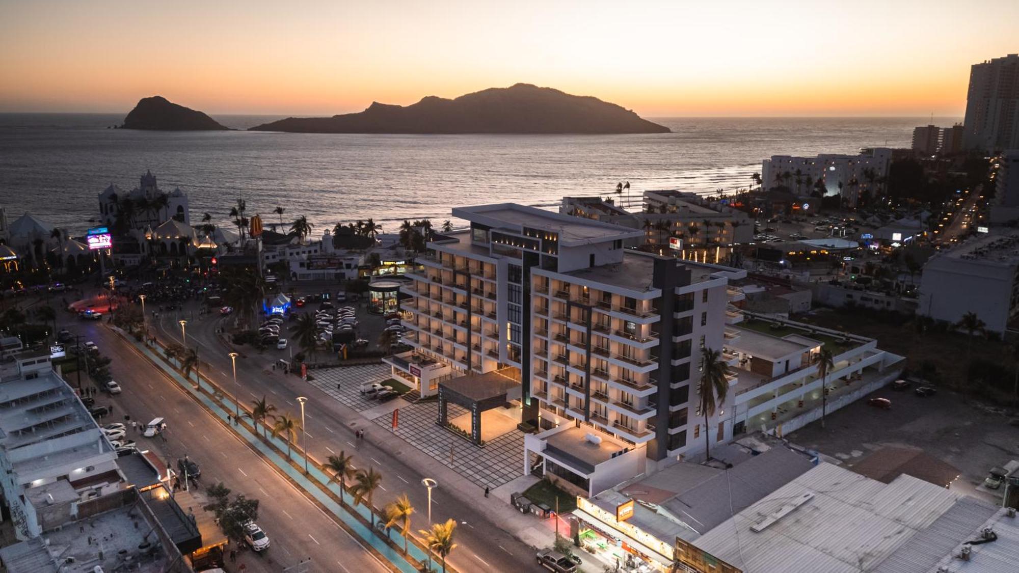 High Garden Grand Hotel Mazatlan Bagian luar foto
